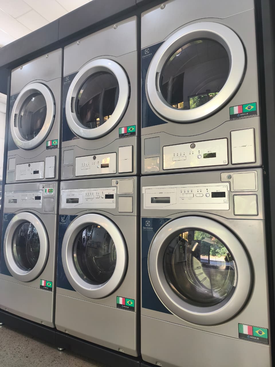 WhatsApp Image 2025-12-05 at 16.06.34